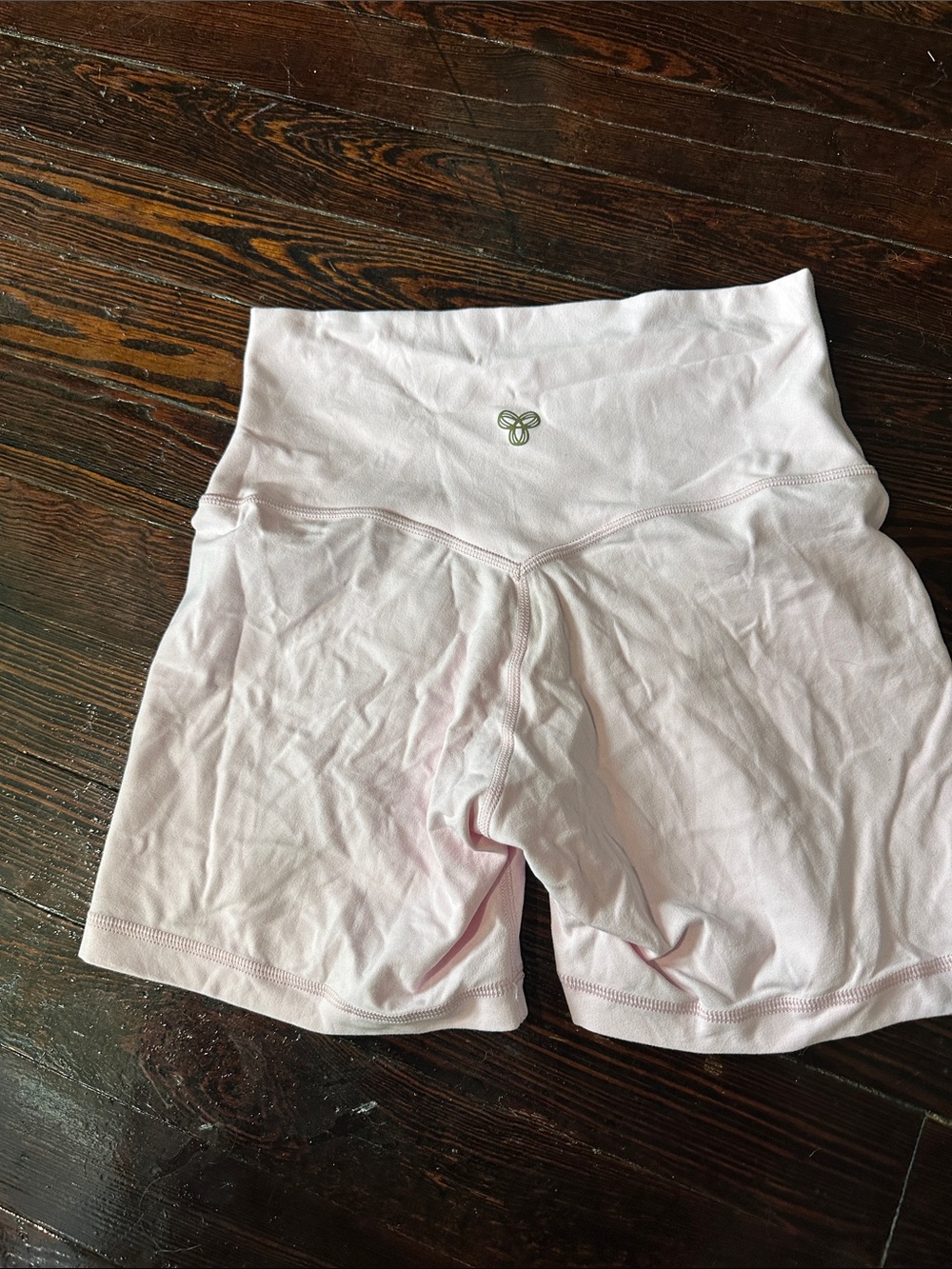 Aritzia Pink Bike Shorts NWOT - Picture 2 of 4